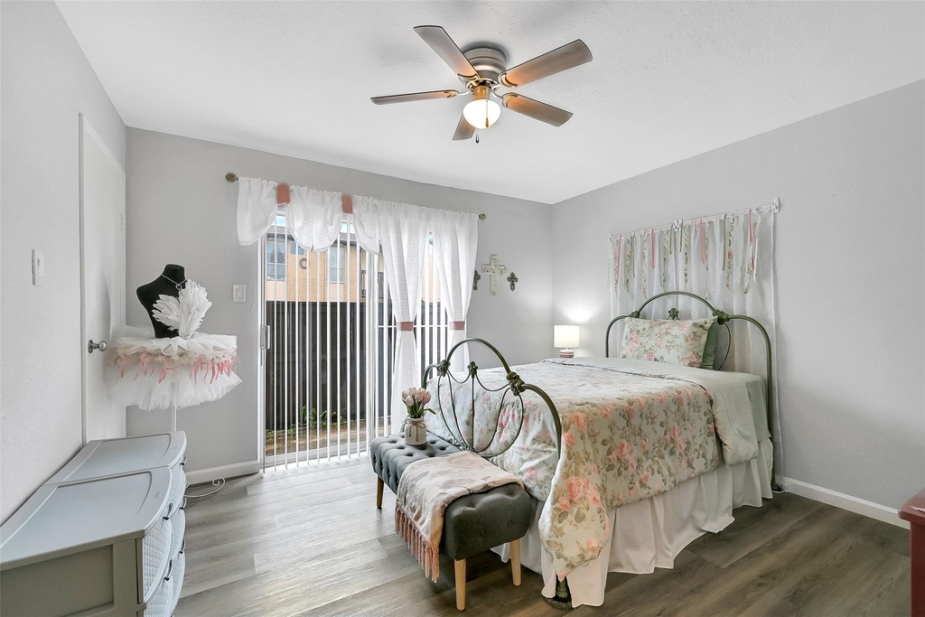 1500 Bay Area Boulevard - Photo 11