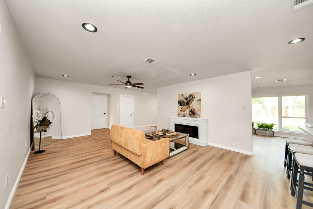 2407 Crestdale Dr - Photo 16