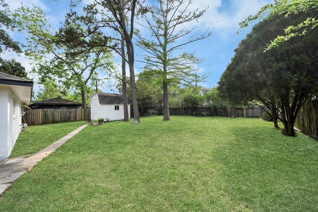 2407 Crestdale Dr - Photo 36