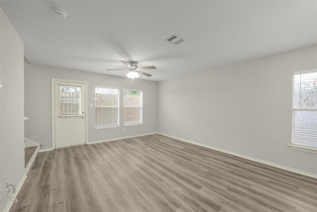 750 Redwing Park Drive - Photo 6