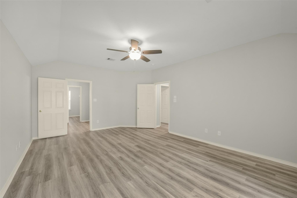 750 Redwing Park Drive - Photo 5