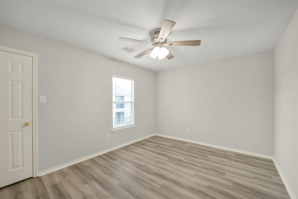 750 Redwing Park Drive - Photo 21
