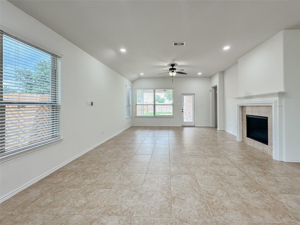25322 Alverstone Drive - Photo 8