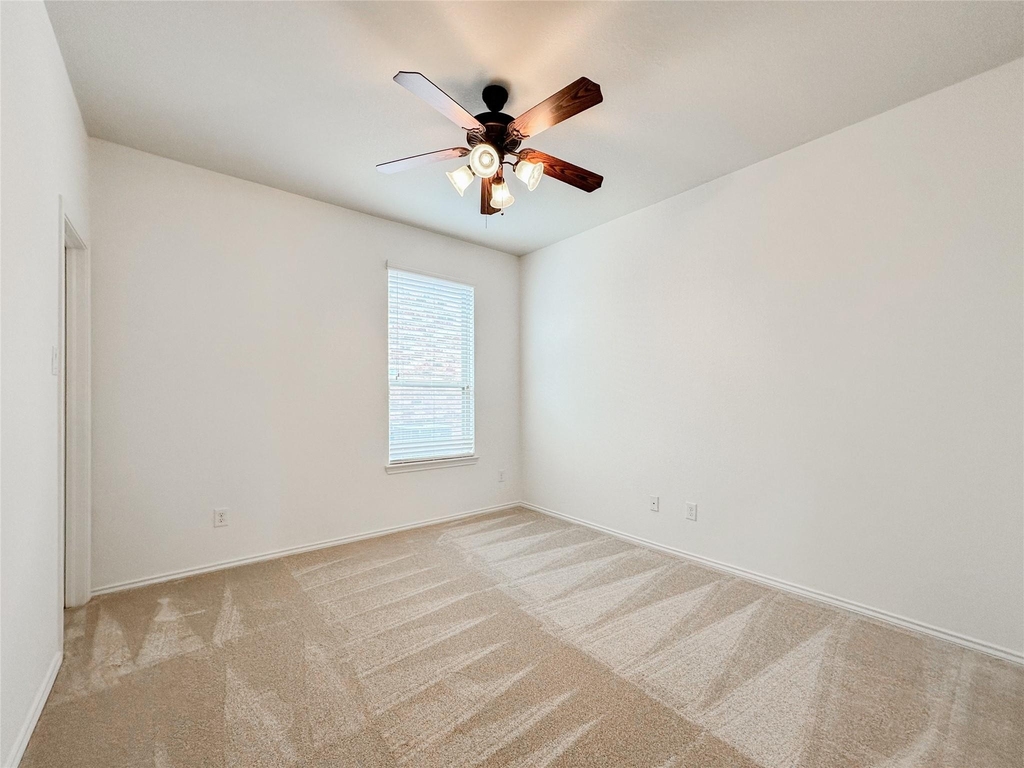 25322 Alverstone Drive - Photo 19