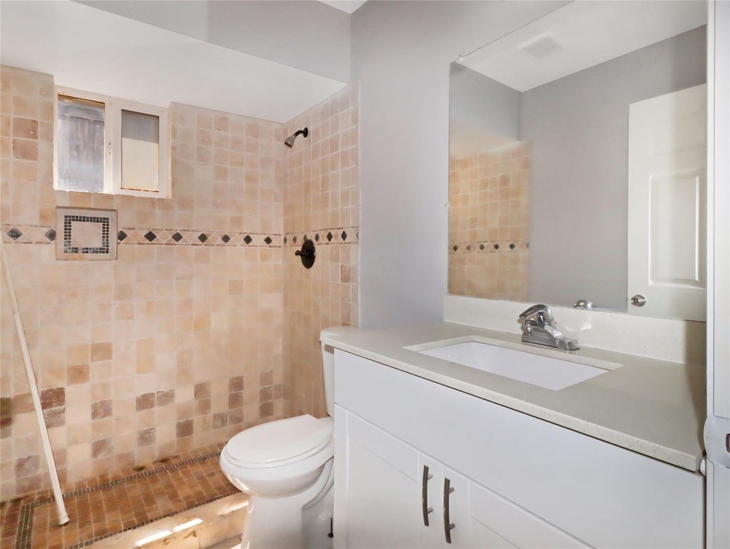 8711 Shadow Crest Street - Photo 9
