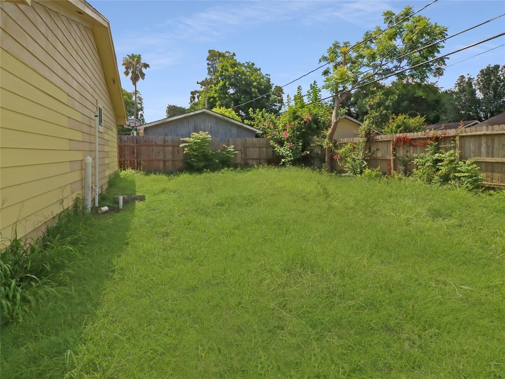 8711 Shadow Crest Street - Photo 13