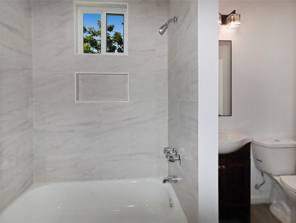8711 Shadow Crest Street - Photo 11