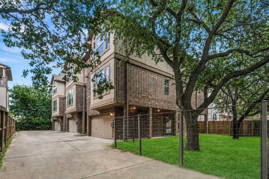 4018 Childress Street - Photo 0