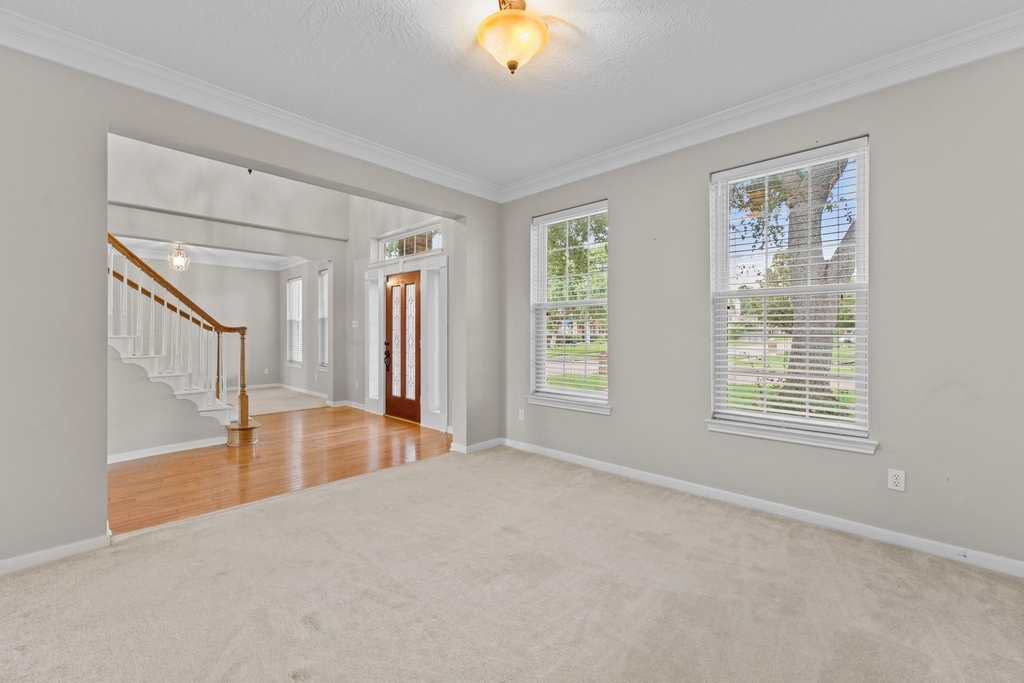 1602 Seminole Street - Photo 4