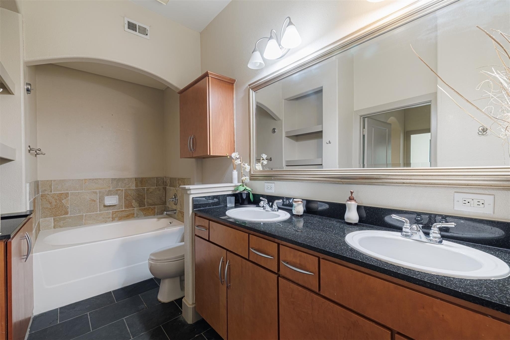 1901 Post Oak Boulevard - Photo 15