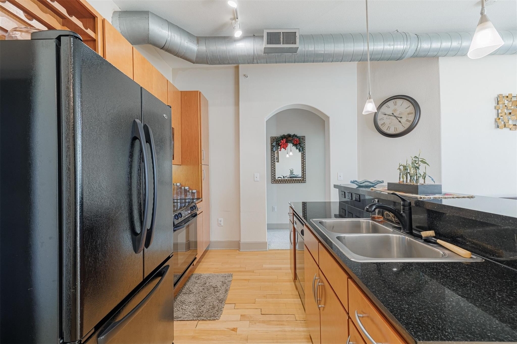 1901 Post Oak Boulevard - Photo 9