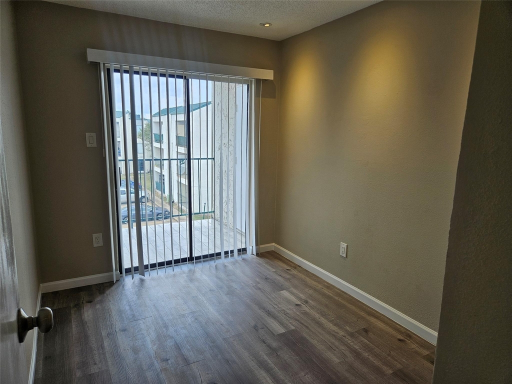 2816 S Bartell Drive - Photo 6