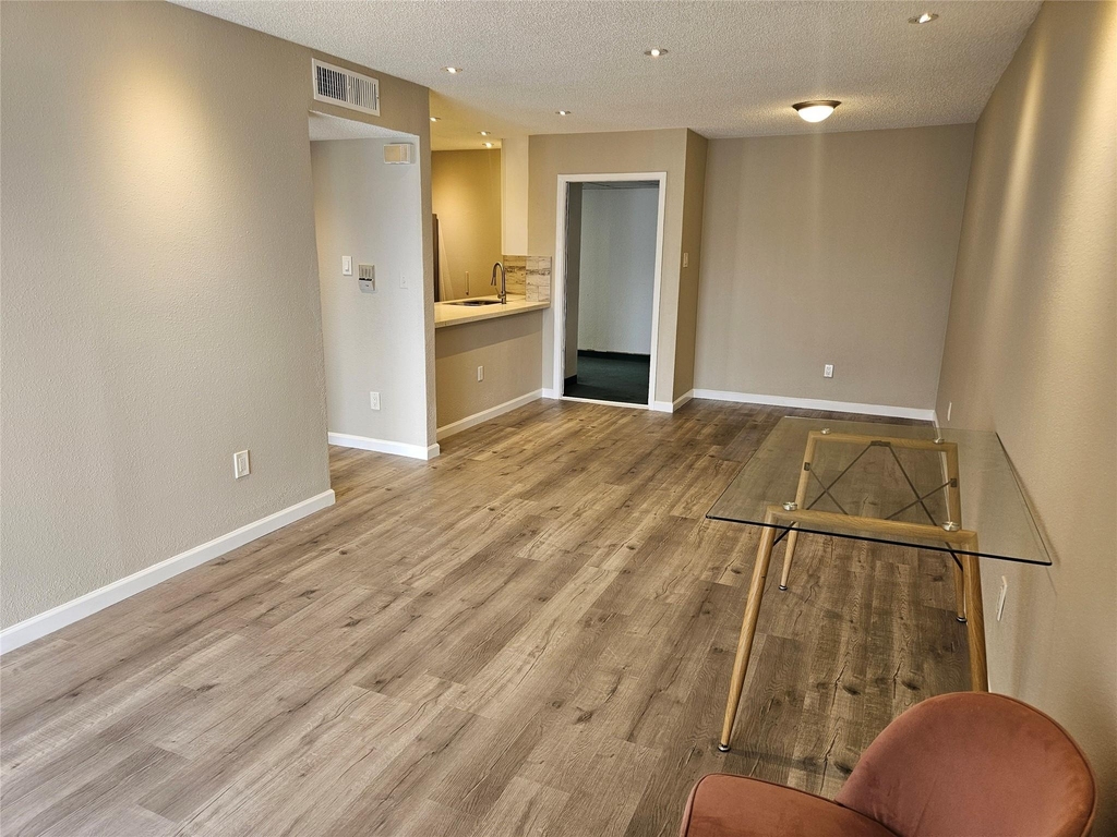 2816 S Bartell Drive - Photo 3