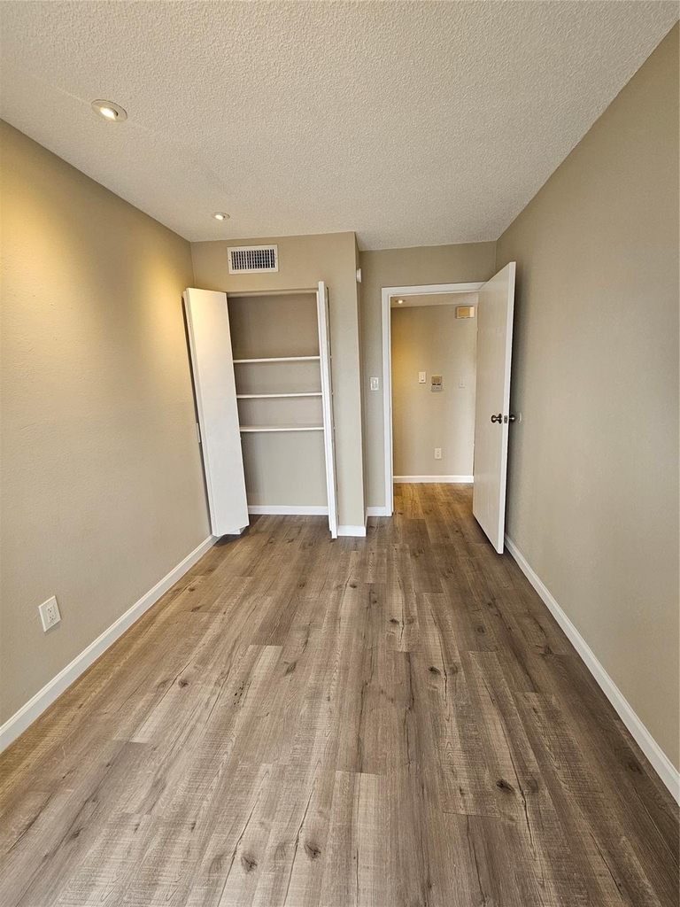 2816 S Bartell Drive - Photo 7