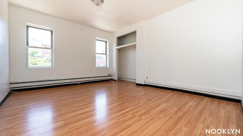 191 Graham Ave 11206 - Photo 17