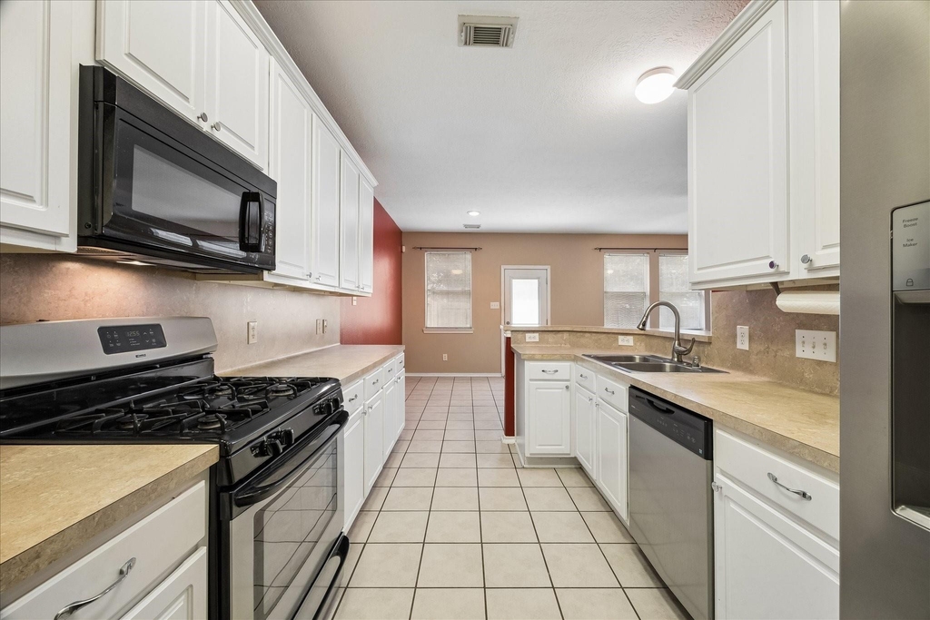 341 Capella Oaks Lane - Photo 3