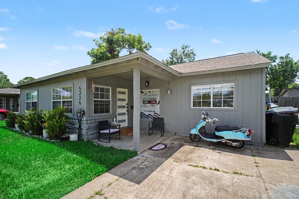 5226 Pomander Road - Photo 3