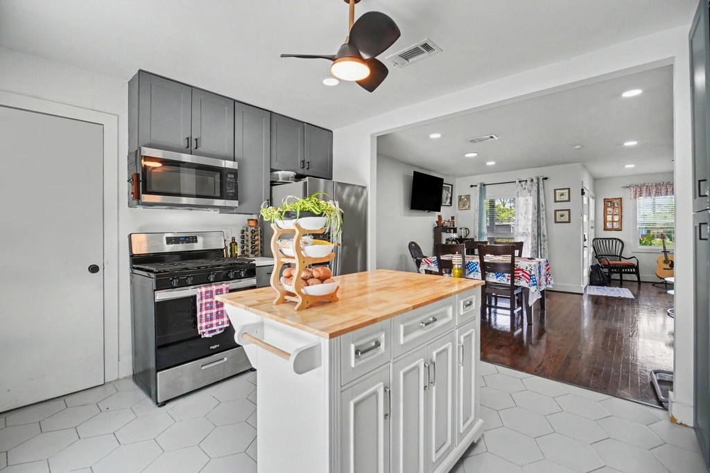 5226 Pomander Road - Photo 9