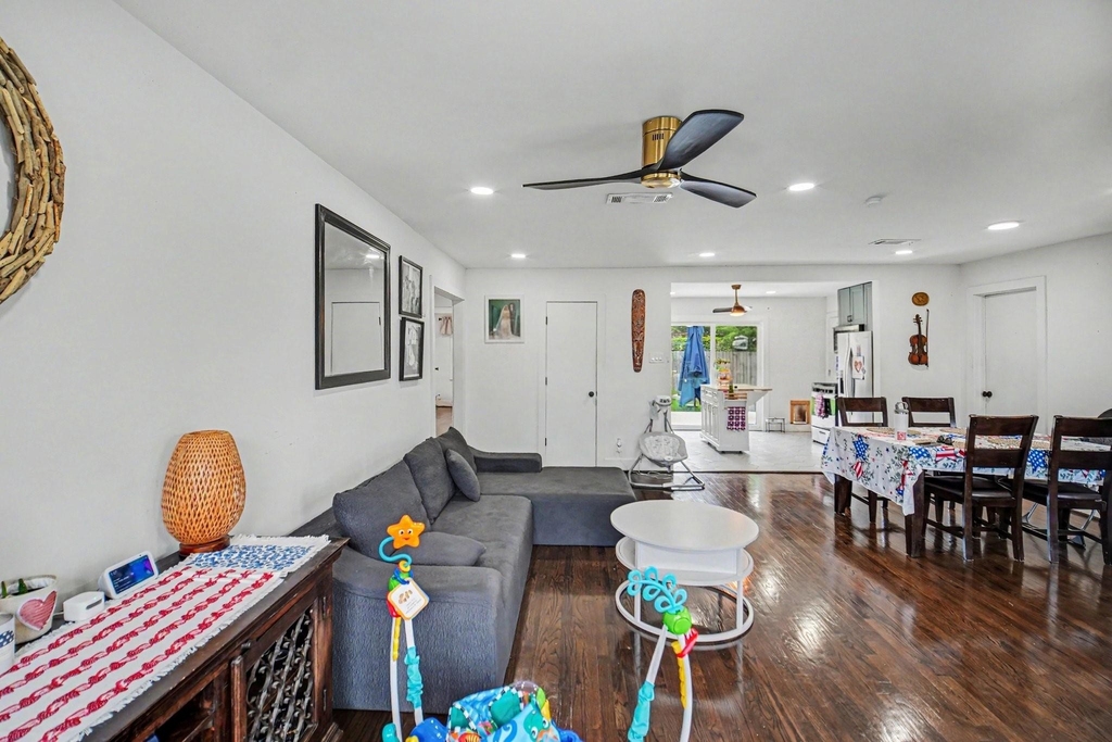 5226 Pomander Road - Photo 5