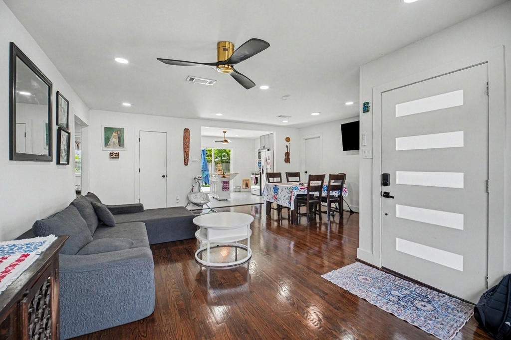 5226 Pomander Road - Photo 6