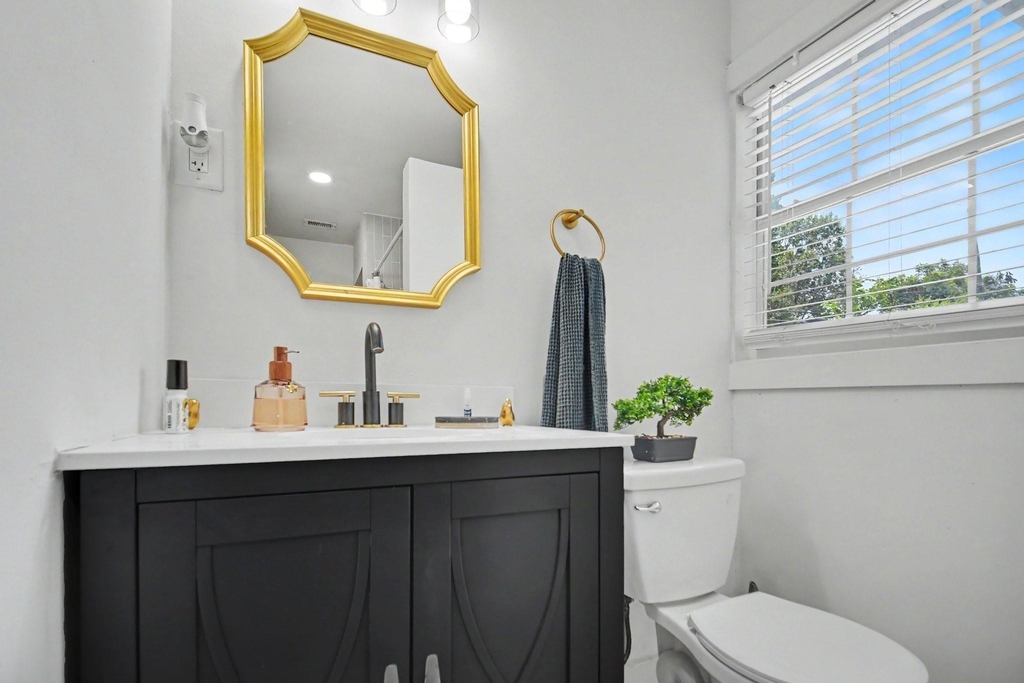 5226 Pomander Road - Photo 17