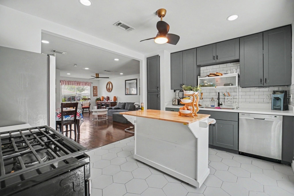 5226 Pomander Road - Photo 11