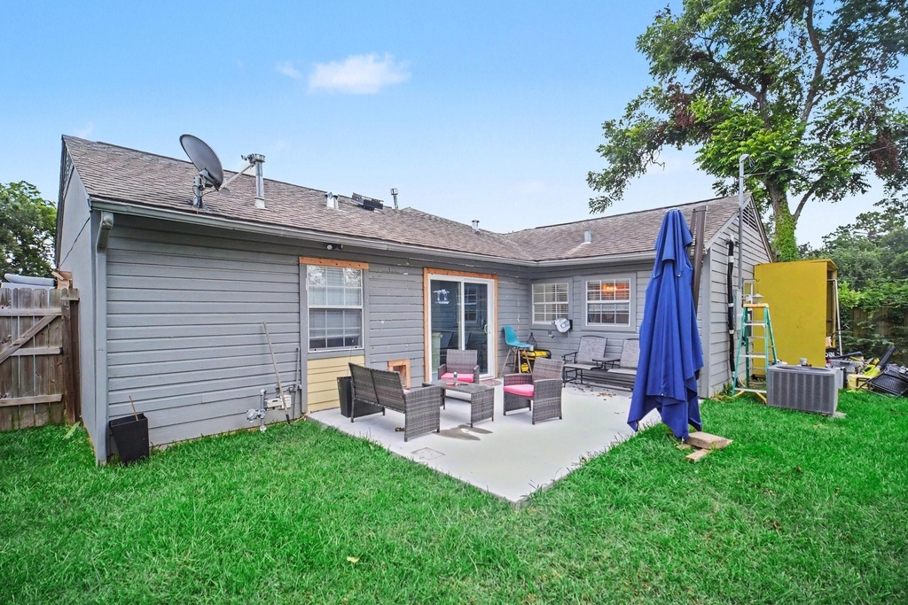 5226 Pomander Road - Photo 35