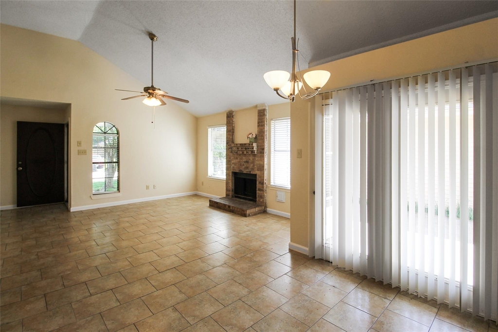 11614 Gullwood - Photo 4