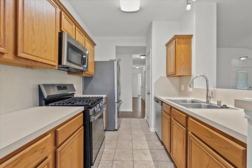 202 Pebble Walk Lane - Photo 9