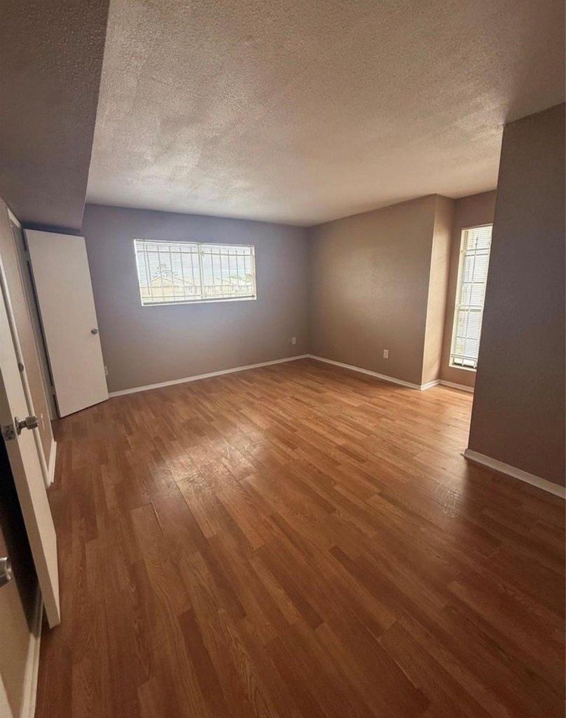 8323 Wilcrest Drive - Photo 5