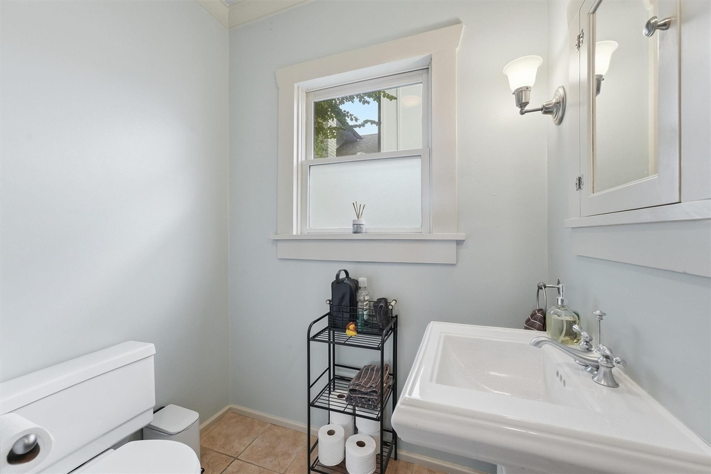 1114 Merrill Street - Photo 9
