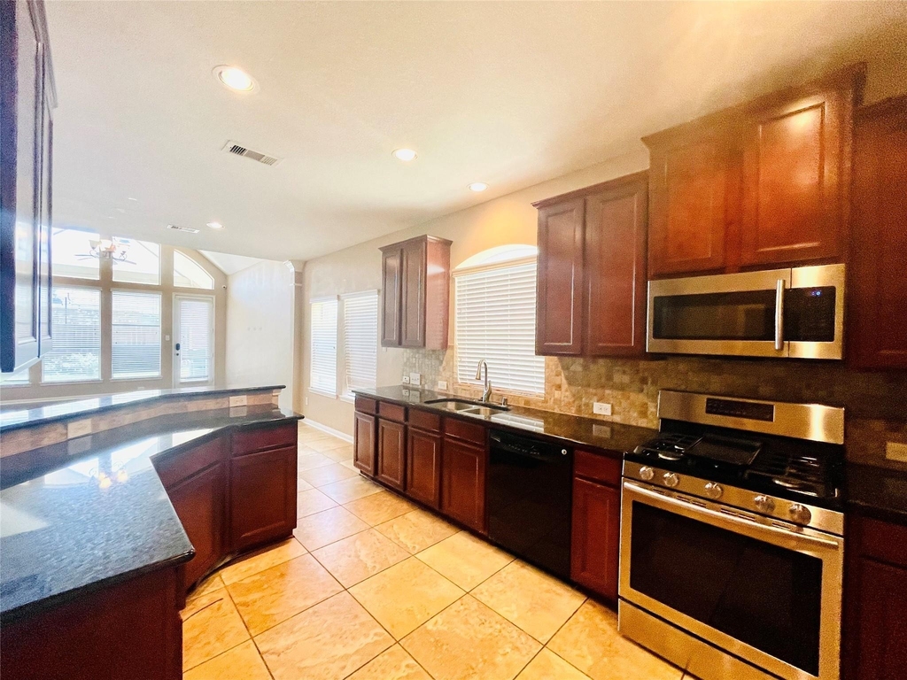 6326 Bennington Springs Drive - Photo 10