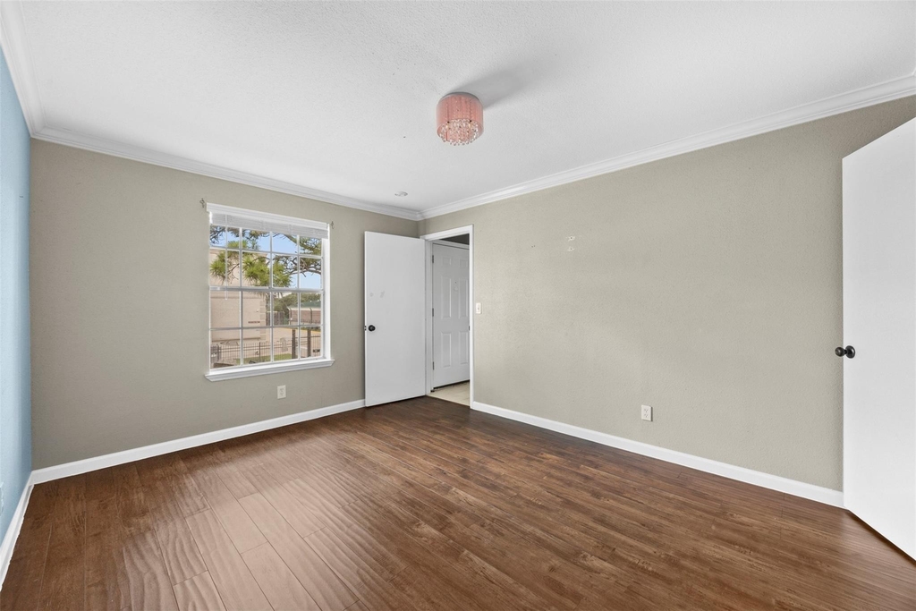 10673 Braes Bend Drive - Photo 13
