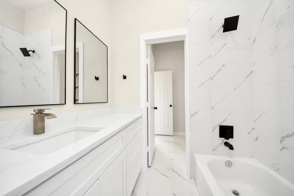 8025 Peachtree Street - Photo 23