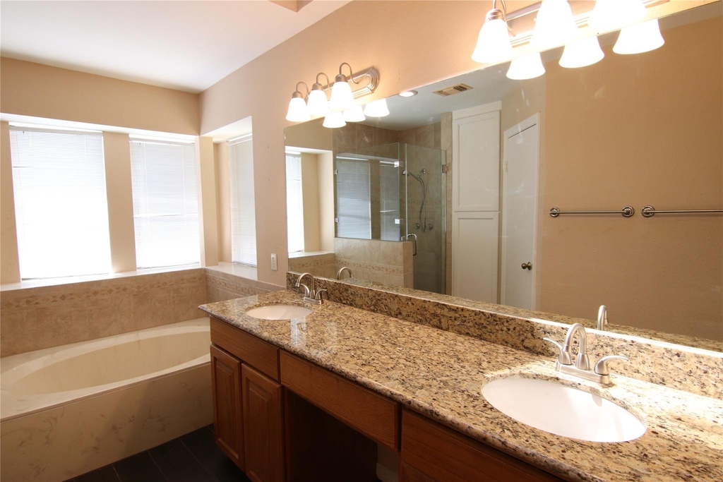 14423 Sandalfoot Street - Photo 10