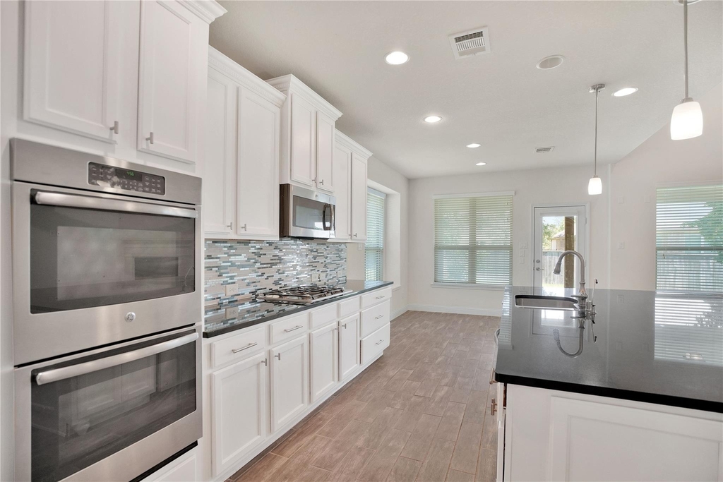18 Garden Path Place - Photo 14