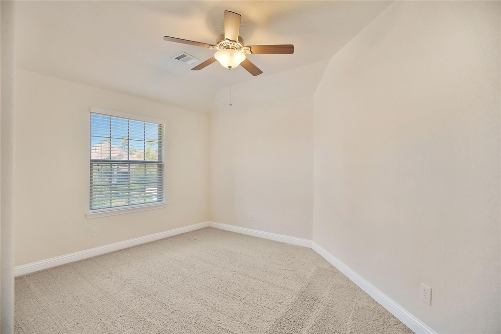 18 Garden Path Place - Photo 31