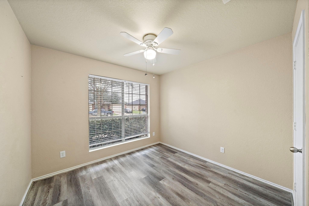 20306 Silent Vale Lane - Photo 6