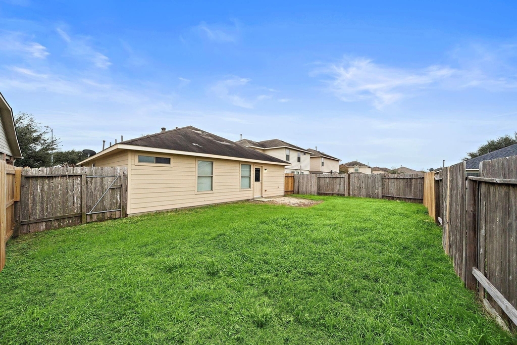 20306 Silent Vale Lane - Photo 11