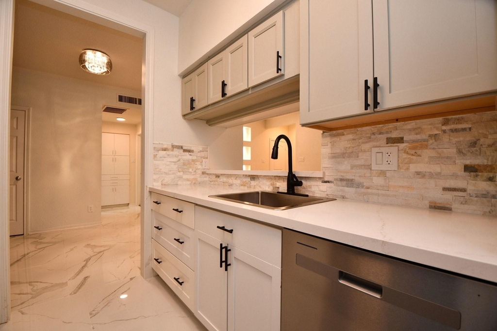 720 Bering Drive - Photo 10