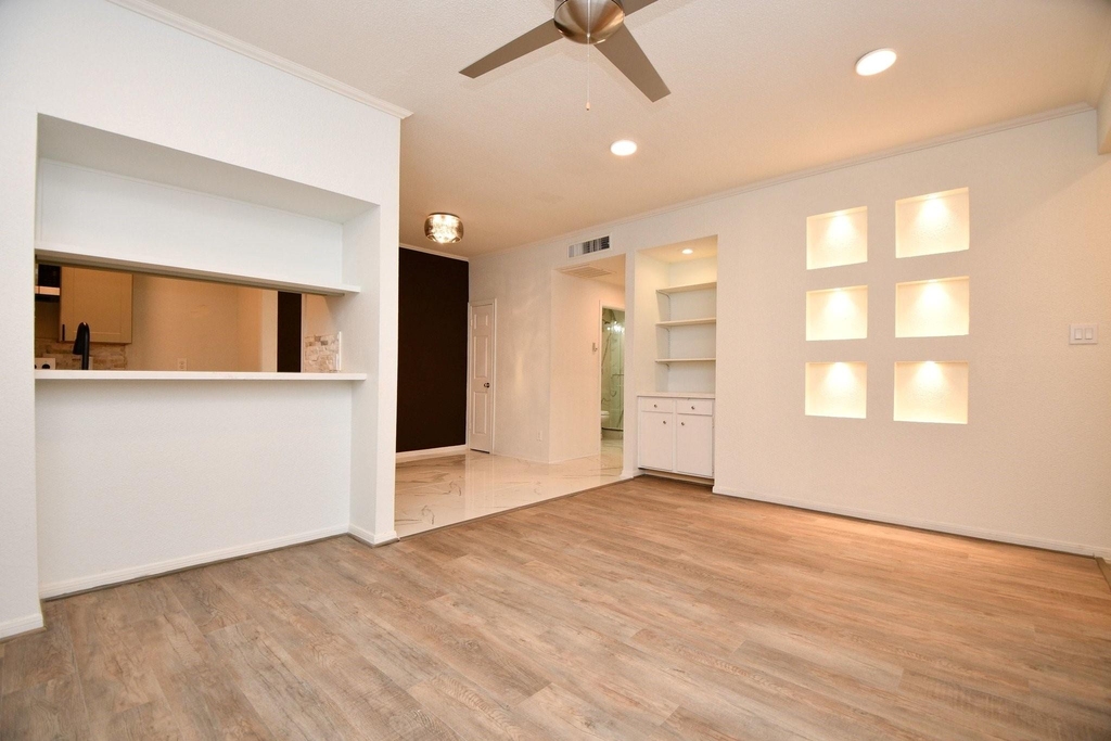 720 Bering Drive - Photo 4
