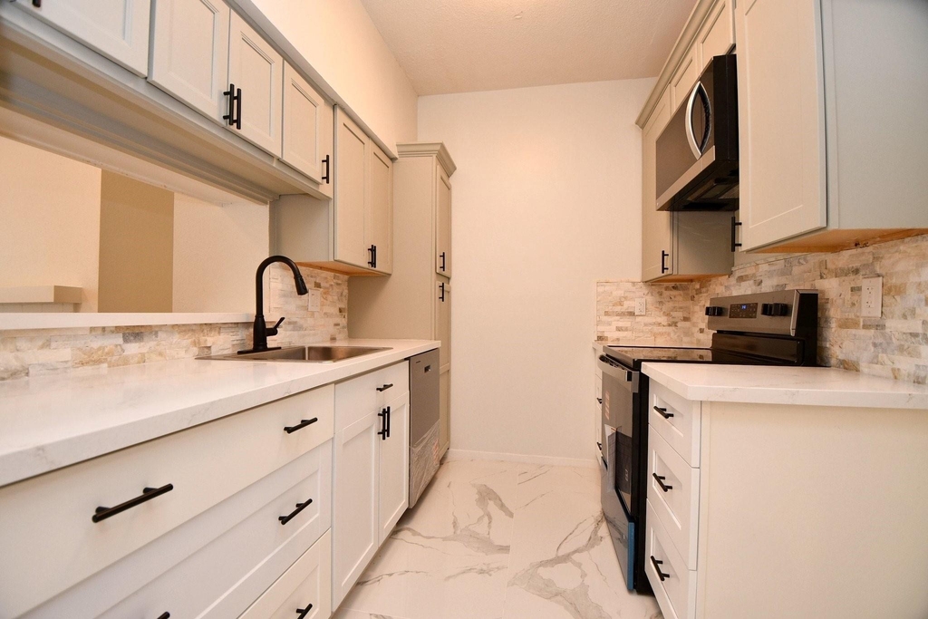 720 Bering Drive - Photo 9