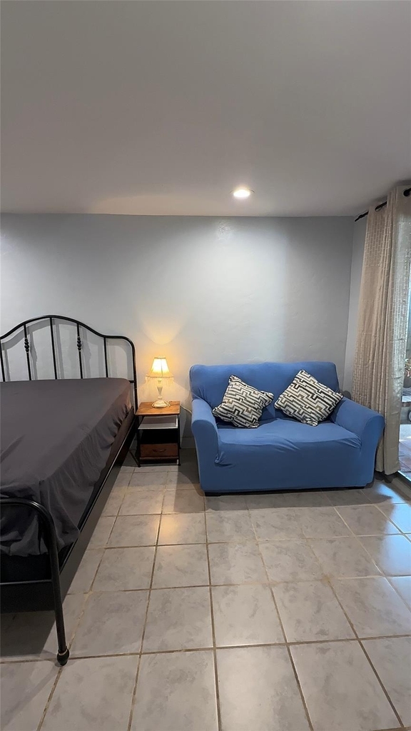 3821 Moore Street - Photo 5