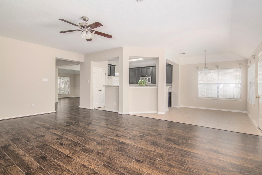 5231 Summerside Drive - Photo 8