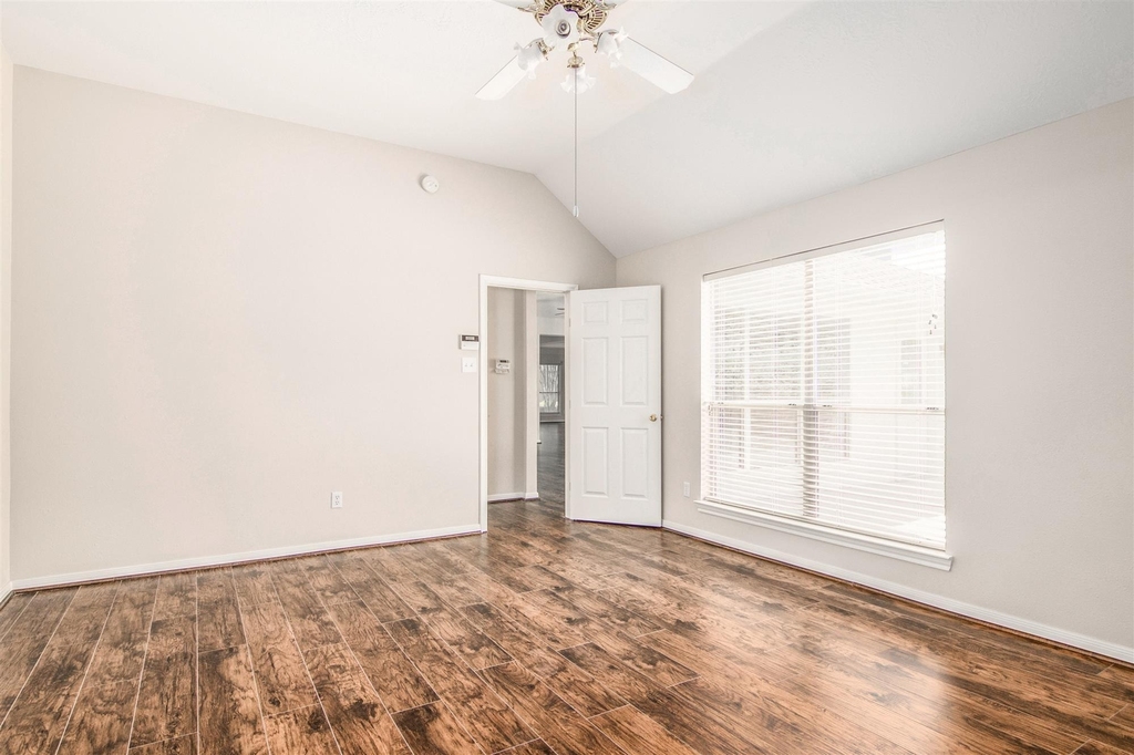 5231 Summerside Drive - Photo 14