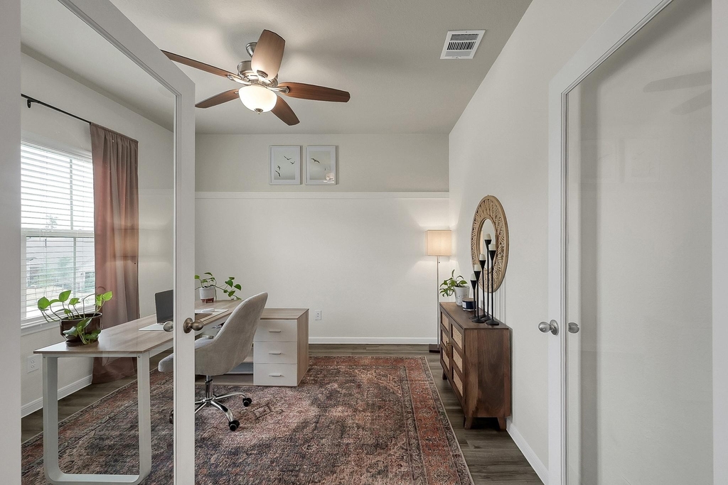 679 Red Elm Lane - Photo 4