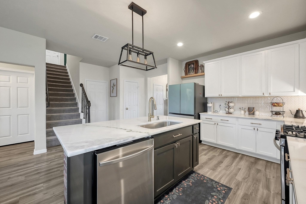 679 Red Elm Lane - Photo 9