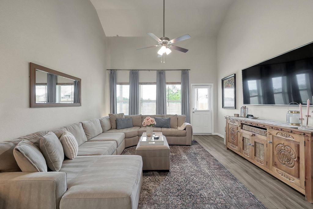 679 Red Elm Lane - Photo 14