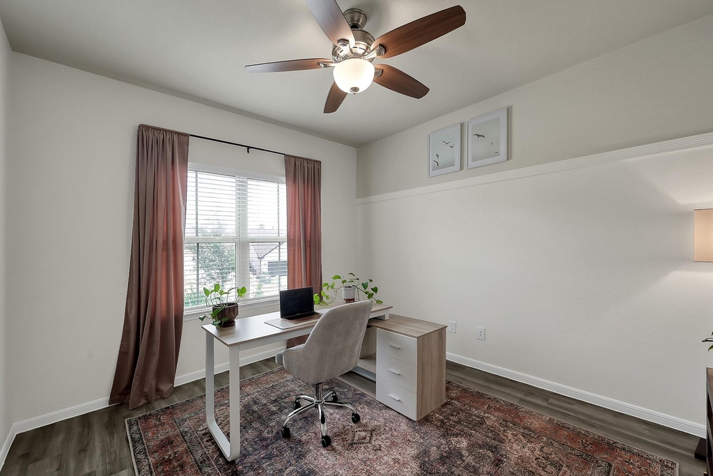 679 Red Elm Lane - Photo 5