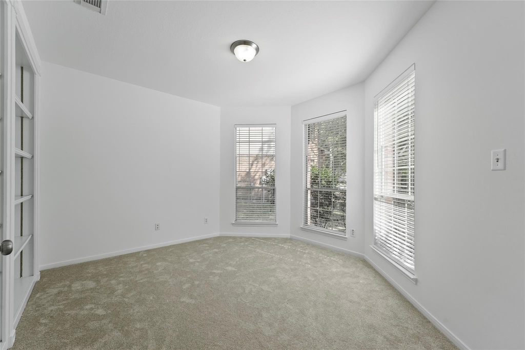 26422 Creston Woods Drive - Photo 32